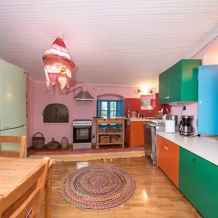 Lefkada's Bohemian * Kalligoni